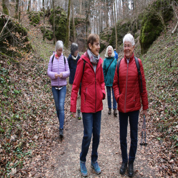 Wanderung zur Märzenbecher Blüte